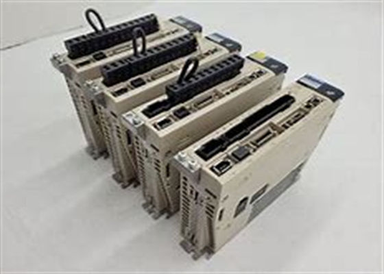 Yaskawa 750W AC Servo Drives SGD7S-1R6A20A Novo na caixa original