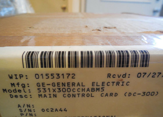 GE 531X300CCHABM5 como superfície do quadro de controlo, incluindo seis indicadores LED