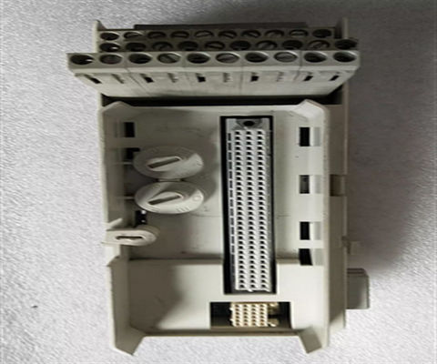3BSE013231R1 ABB - TU811V1 ABB 8 Canal 250 V Modulo compacto