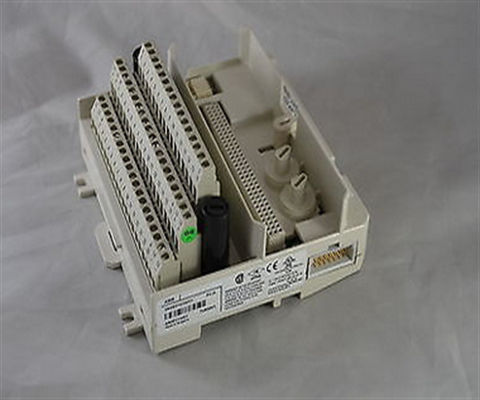 O PLC de 3BSE013234R1 ABB TU830V1 estendeu a unidade ABB Advant 800xA da terminação do módulo