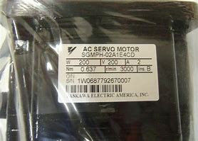200W Industrial Servo Motor Yaskawa SGMPH-02A1E4CD Original Novo