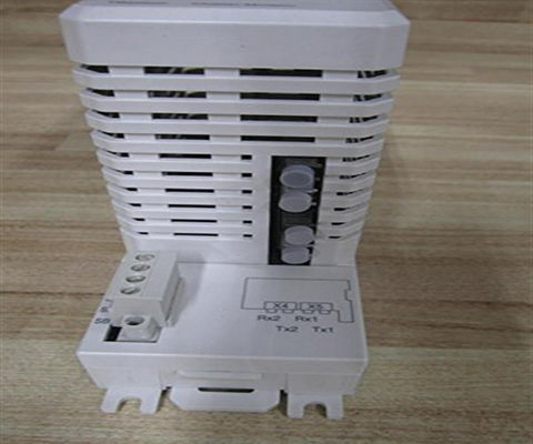 ABB 3BSE013208R1 Modulo de autocarro Modem do tipo TB820V2