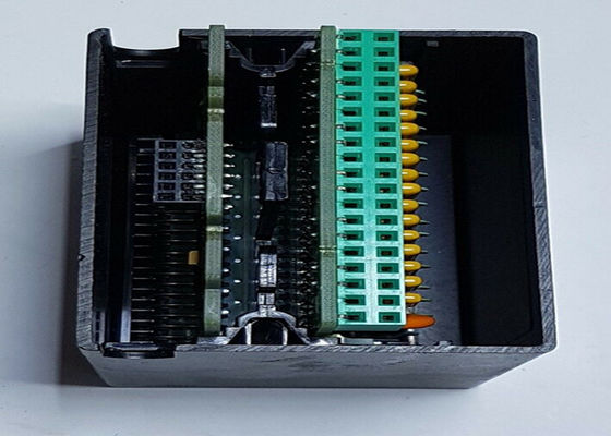 IC670MDL240 é um módulo de entrada discreto de 16 pontos da série de controle de campo da GE Fanuc