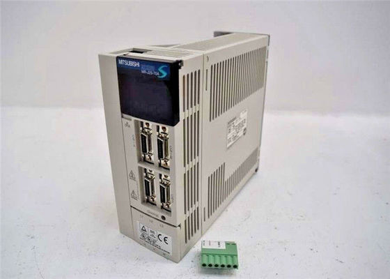 Mitsubishi Electric 400W MR-J2S-40A-PY091 Industrial AC SERVO Drive 0-360HZ NOVO