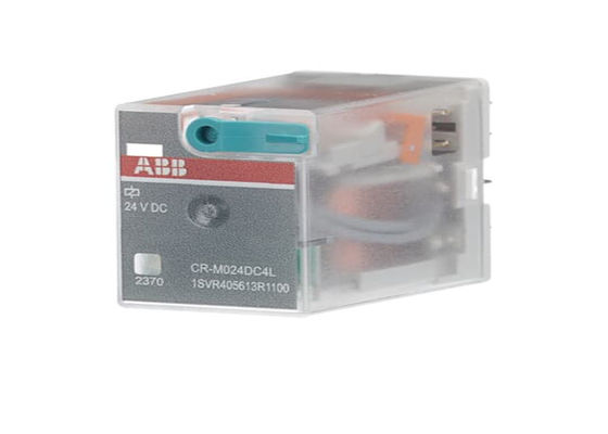 O relé de interface ligável ABB CR-M024DC4L 1SVR405613R1100 é um relé em miniatura.