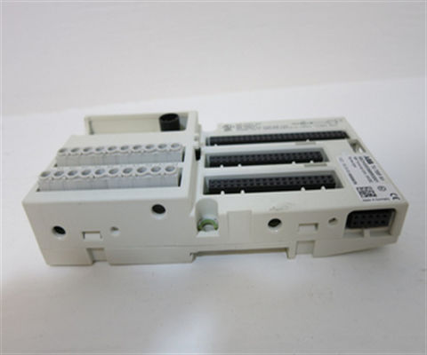 TU705F 3BDH000389R0001 FBP Terminal Unidade 24 VDC ABB