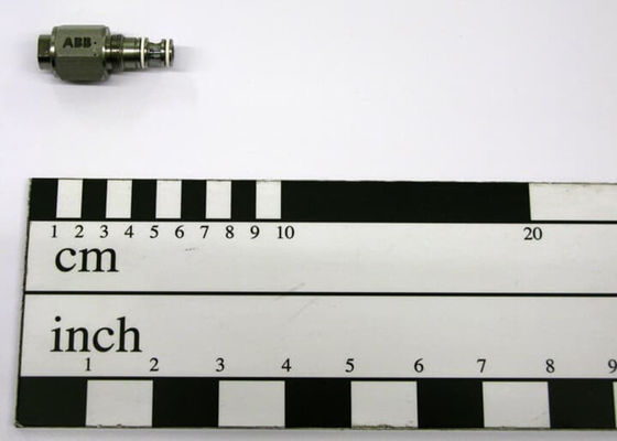 ABB 3HNA012517-001 2/2 VALVA PARA FLUIDOS França (FR) O peso líquido do produto é de 0,066 kg