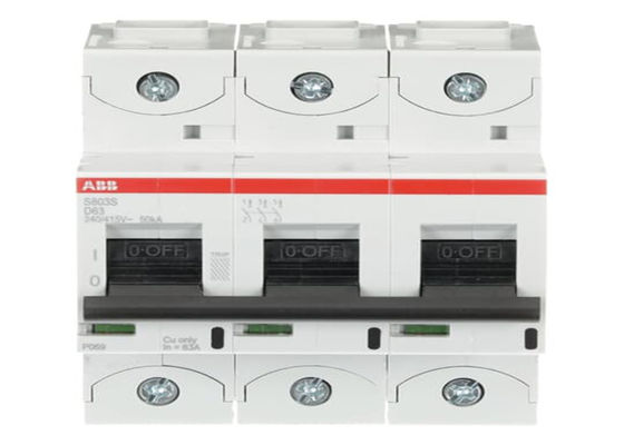 ABB 2CCS863001R0631 O S803S-D63 é um disjuntor de alto desempenho de 3 polos com D-Caracteristic