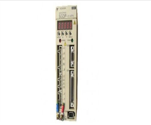Yaskawa Servo Drive SGDP-01APAY108 200-230V 5.5A 0.4KW 50/60HZ NOVO