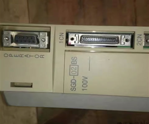 0Amplificador de tensão trifásico de saída nominal de.85kw para aplicações de servo CA