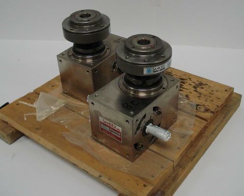 A caixa de velocidades do oscilador Sankyo 4.5ED-03337R-L3A1 45 graus