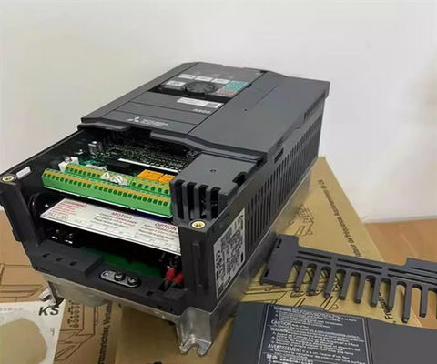 Inversor variável Mitsubishi 400V trifásico da frequência FR-F840-05470-2-60