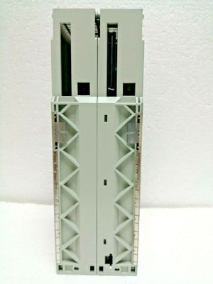 Schneider 140CPU65160S Servo-drives industriais