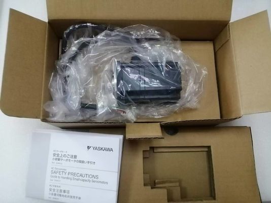Servo motor industrial SGMP01AW12S de Yaskawa