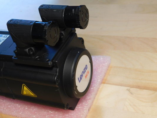 LENZE MCS 09F38LC40P1-B14N-ST5S00N-R0SU Tensão de alimentação 399