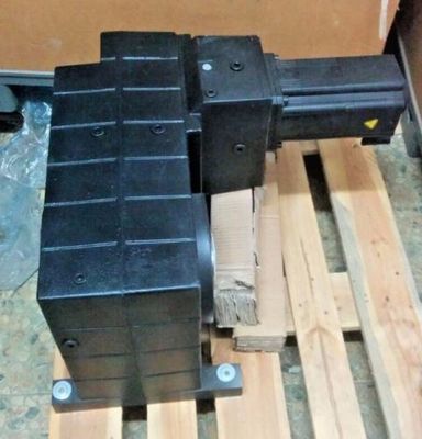 LENZE MCS 14H32-RS0P2-Z0F0-ST6S00N-R0SU Potência nominal 15KW Servo motor industrial