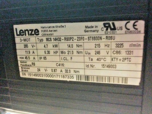 LENZE MCS 14H32-RS0P2-Z0F0-ST6S00N-R0SU Potência nominal 15KW Servo motor industrial