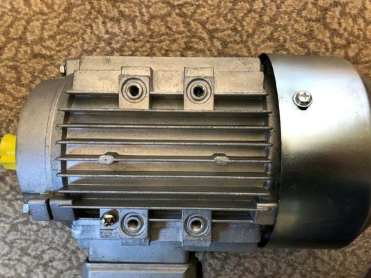 LENZE MDERAXX-080-13J Corrente nominal 1.5A Servo-acionadores industriais