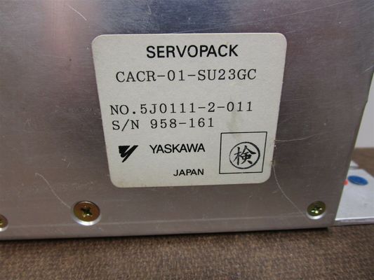 Yaskawa CACR-01-SU23GC AC servo drive Requisito de corrente do autocarro 600 MA 1 canal