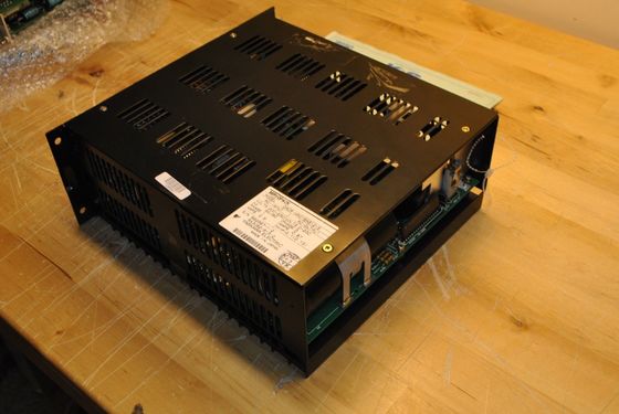 Yaskawa CACR-HR01BAB12Y5 Servo Drive Faixa dinâmica 35 DB