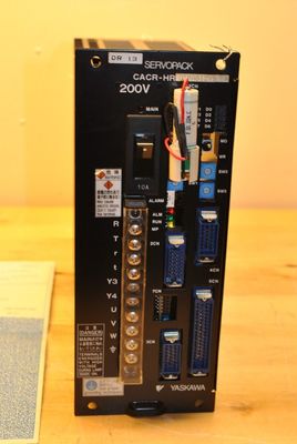 Yaskawa CACR-HR01BAB12Y5 Servo Drive Faixa dinâmica 35 DB
