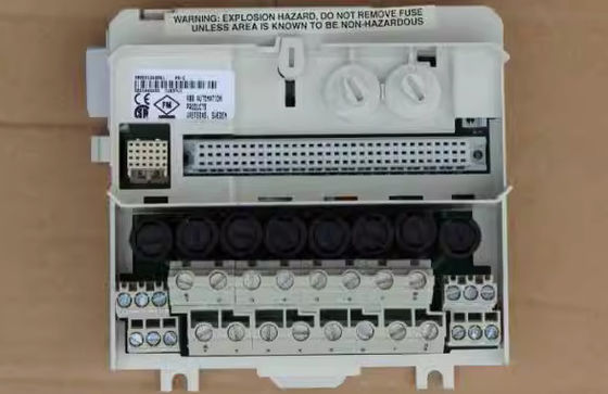 ABB 3BSE013238R1 TU837V1 Módulo de terminação do extensor de entrada/saída