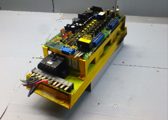 A06B-6093-H152 5.1A Servoamplificador AC com controlo de rotação e de binário