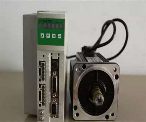 12 Servo Motors 750W Output Obter os seus amplificadores de Servo Drive agora