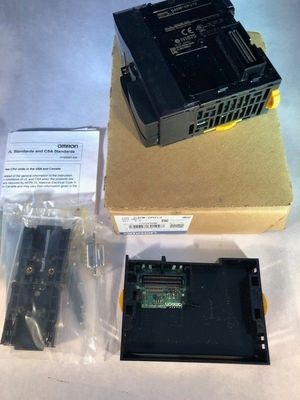 Omron CJ2M-CPU13 Voltagem nominal DC 28 VAC módulo de controlador lógico