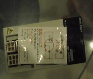 O servo industrial da C.A. MR-J2-03A5 conduz o amplificador servo de Mitsubishi