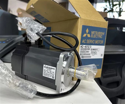 Mitsubishi AC Servo Motor HC-KFS73 750W 103V 5.6A Saída 750W IP55 3.0KG