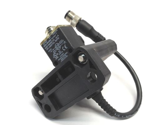 Corrente nominal 10A (AC) / 800mA (DC) Snap Action Limit Switch DPDT para aplicações industriais