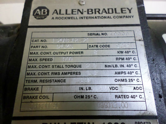 AB 1326AB-A2E-21 SERV MTR, 32-IN-LB, 3K-RPM, IEC METRIC Peso 25,90 lbs