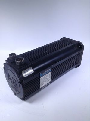 AB 1326AB-A530E-21 Servomotores CA para aplicações de alta precisão
