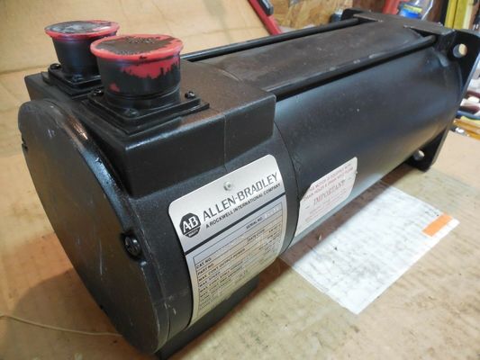 Servomotores da série AB 1326AB-B2C-21 Torque Plus para o servomotor AC 1391-DES