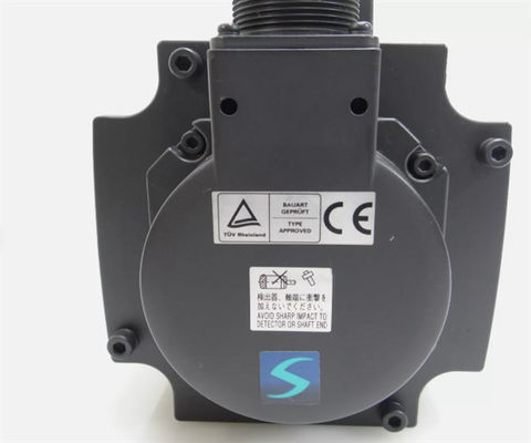 Mitsubishi HC-SFS153 Servomotor 8.6A 131V 3000RPM 1.5KW NOVO