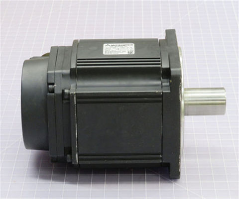 Mitsubishi HC-RFS103 AC Servo Motor 6.5A 129V 3000RPM 1KW IP65 NOVO