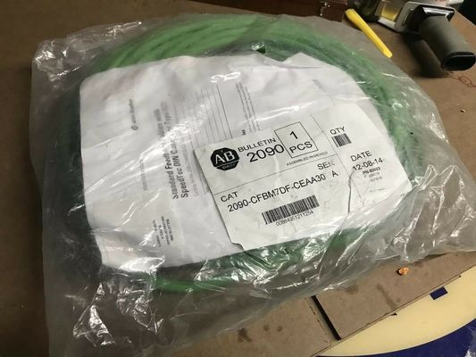 ALLEN-BRADLEY 2090-CFBM7DF-CEAA30 Classic 1785 PLC5 Controladores programáveis