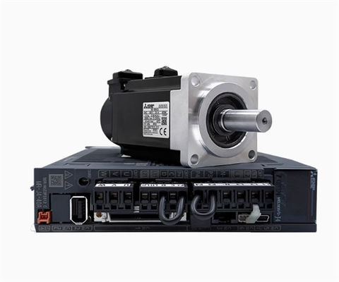 Mitsubishi HC-KFS053D AC Servo Motor 3AC 51V 0,9A 3000R/MIN NOVO