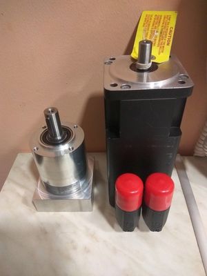 ALLEN-BRADLEY MPL-B230P-VJ72AA MPL-Série MPL 480V AC Servomotor rotativo