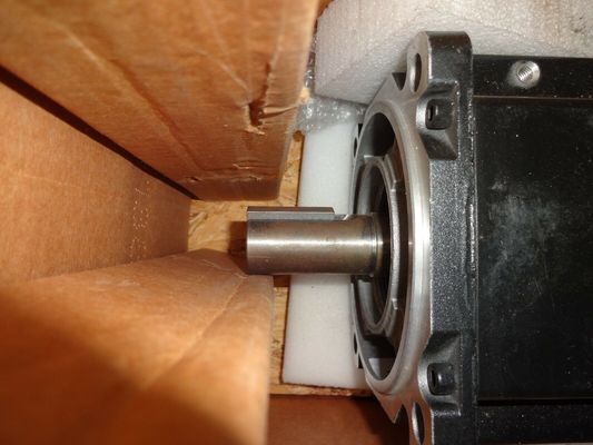 ALLEN-BRADLEY MPM-B1652C-2J72AA MP-Série MPM 480V AC Servomotor rotativo