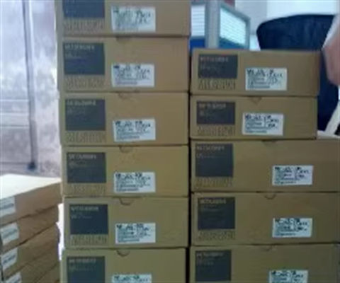 Mitsubishi Servo Motor HF-KP43 AC Servo Amplificador