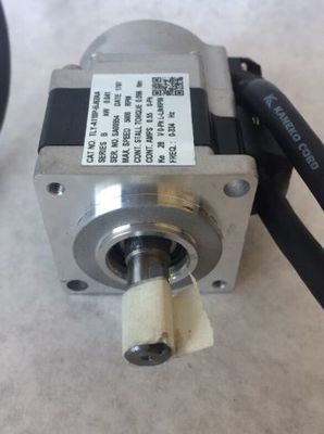 ALLEN-BRADLEY TLY-A110p-BJ62AA TL-Series Servo motor sem travões