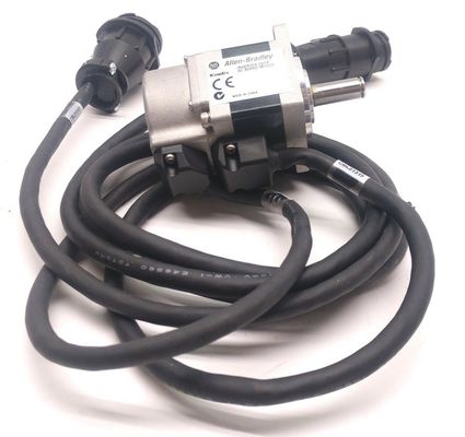 ALLEN-BRADLEY TLY-A110p-BJ62AA TL-Series Servo motor sem travões