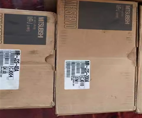 Mitsubishi Servo Amplificador MR-J2S-700A Tipo de contato de relé