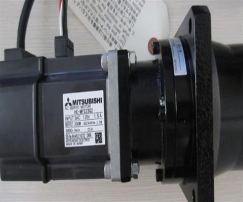 HC-MFS23G2 Mitsubishi AC Servo Motor 400V 7KW Servo Motor Industrial para controle preciso