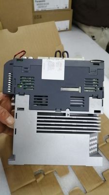 MITSUBISHI AC SERVO AMPLIFIER MR-J3-100A-RJ070 Importado Original Novo