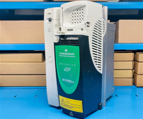 Técnicas de Controle Emerson SP2402 UNIDRIVE, 380-480V 50-60HZ 3PH 20.2A / 0-480V