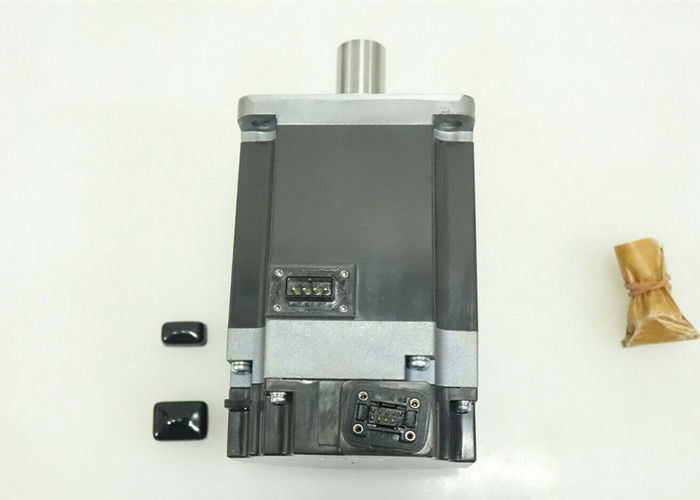 Servo motor industrial HF-KN73JK 4.8A da série 750W do HF de Mitsubishi Electric para a máquina do CNC