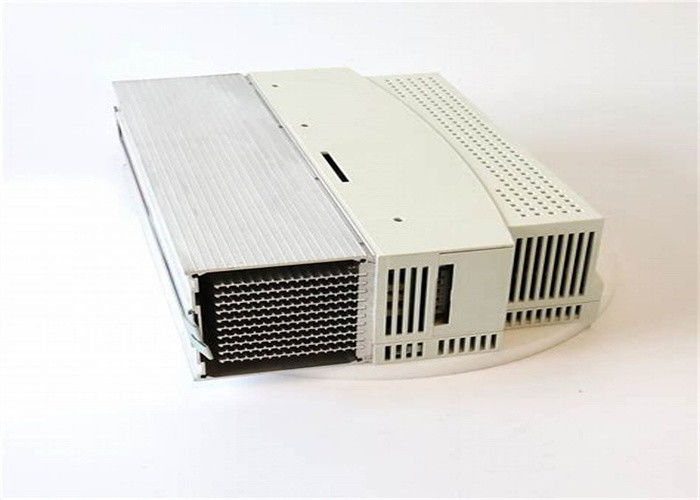 Lenze EVS9323-CSV004 SERVO CONTROLADOR SÉRIE 9300 400/480 VAC 1,5 KW (2 HP)